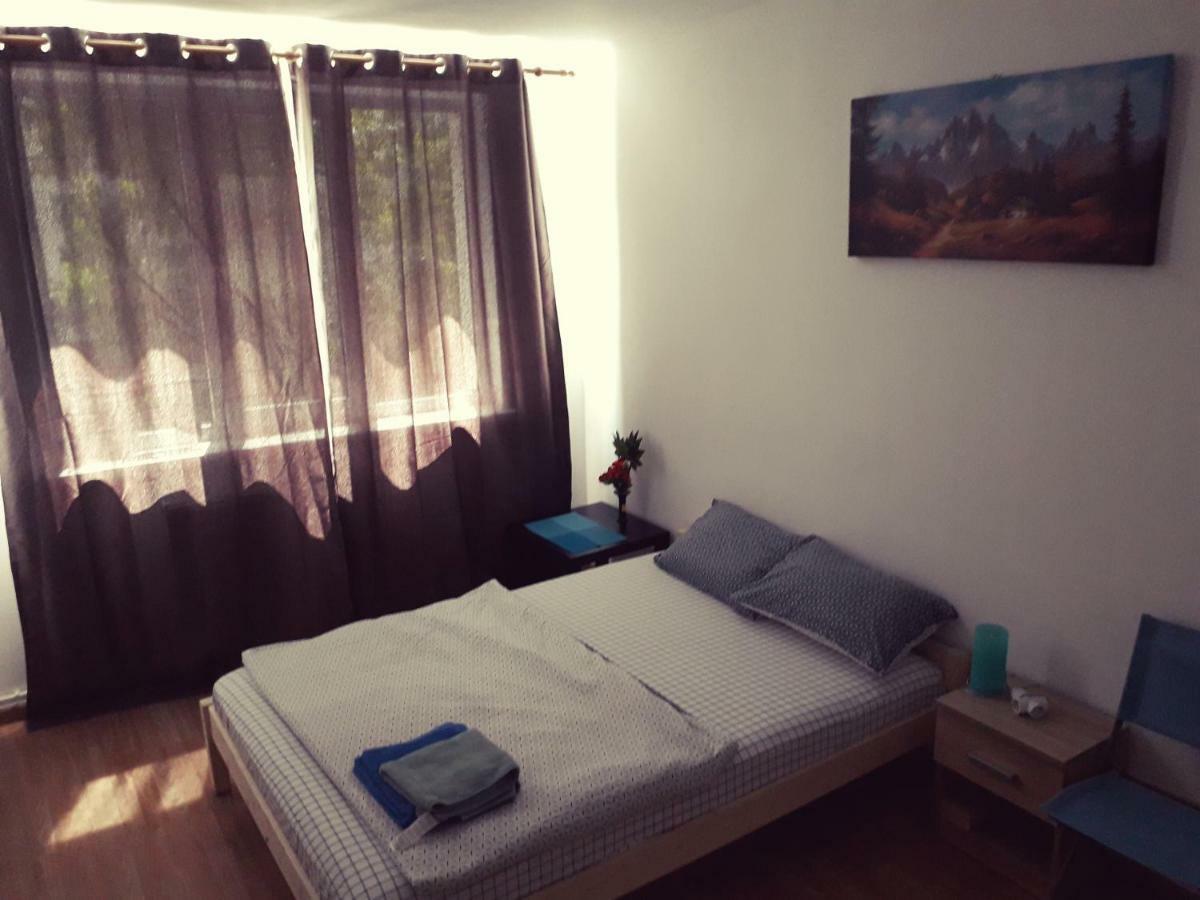 Iasi City Break Rooms Exterior photo